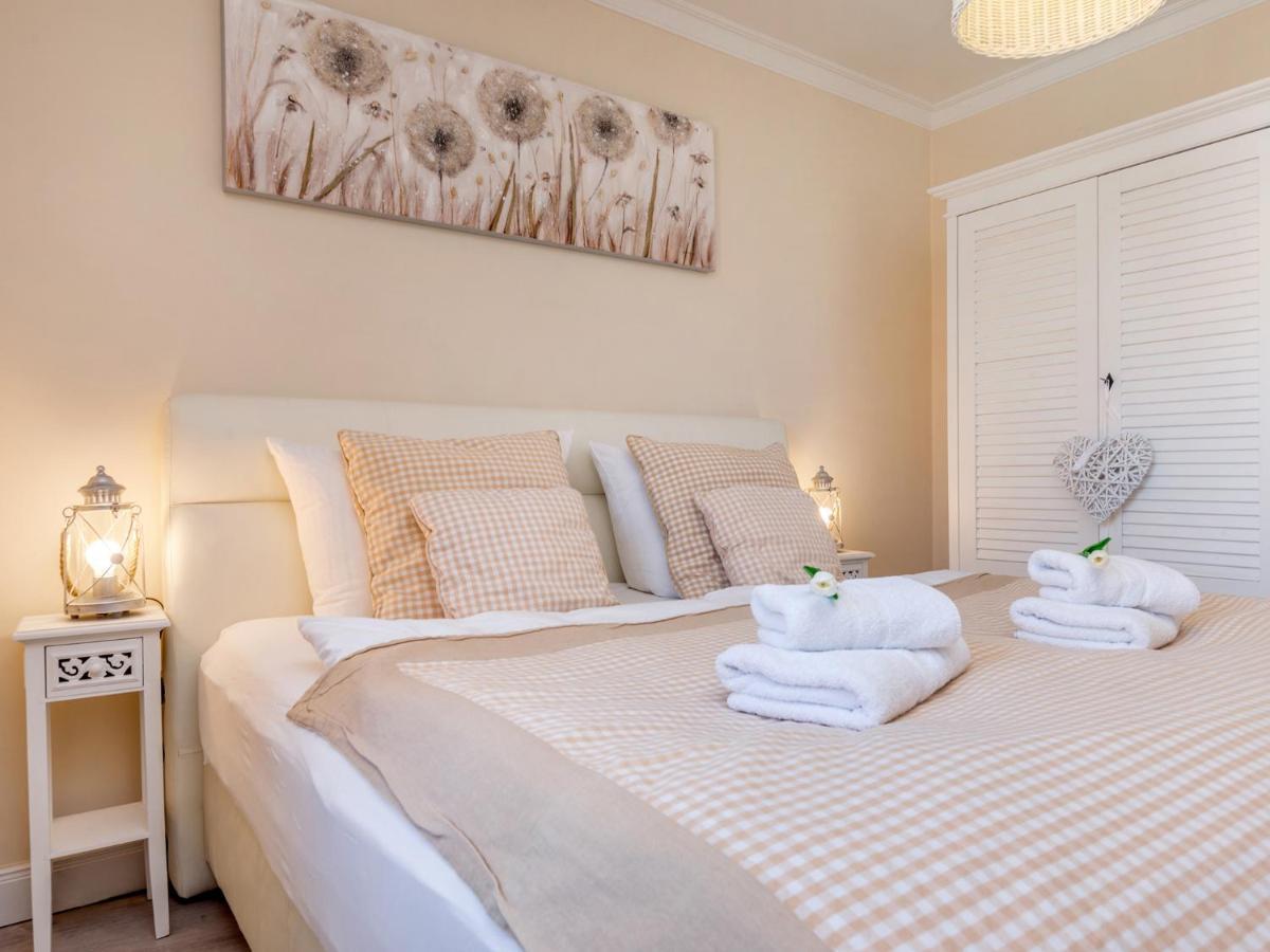Villa Strandblick ซิงสท์ ภายนอก รูปภาพ